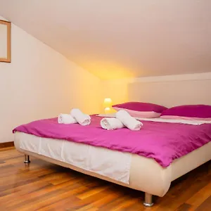 https://house-cozy-kamenita.splithotels.org