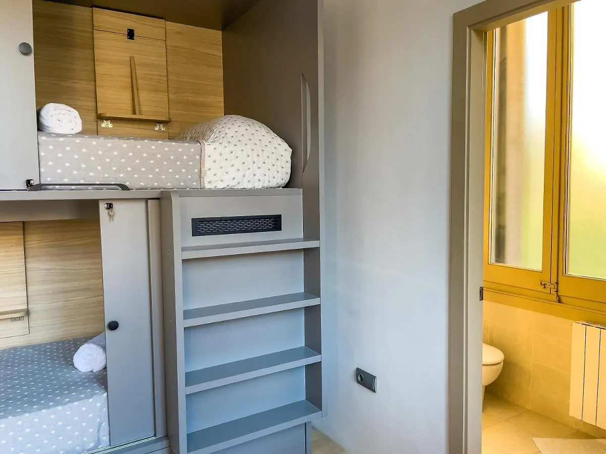 Leevin Student Barcelona Apartment